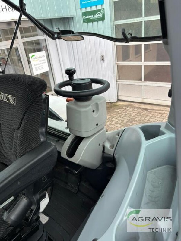 Traktor typu Valtra T 214 D, Gebrauchtmaschine v Celle (Obrázok 9)