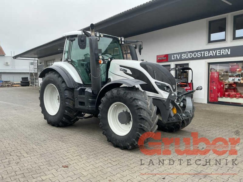 Traktor tipa Valtra T 214 D, Gebrauchtmaschine u Ampfing