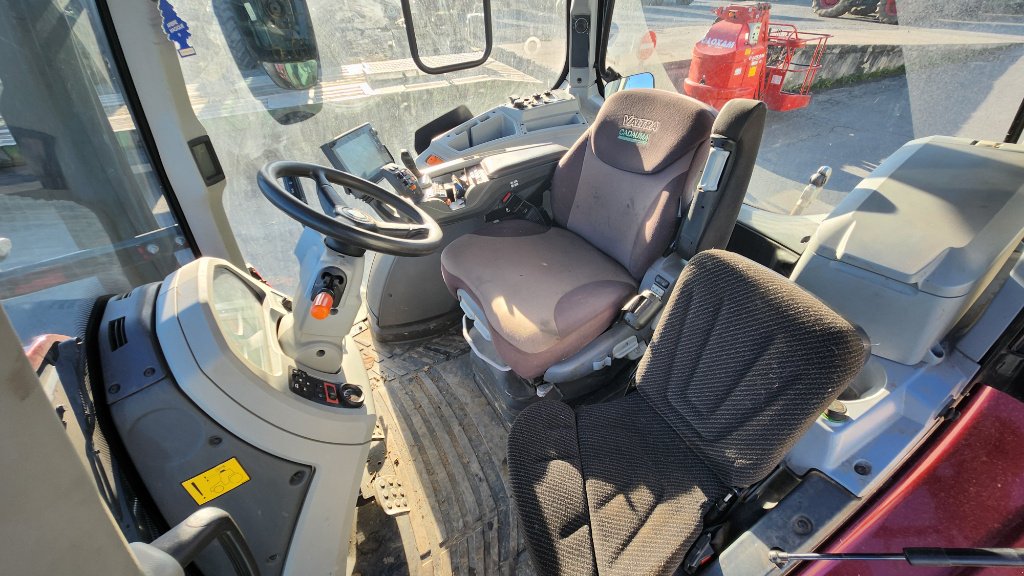 Traktor typu Valtra T 214 DIRECT SMARTTOUCH, Gebrauchtmaschine v Calmont (Obrázek 10)