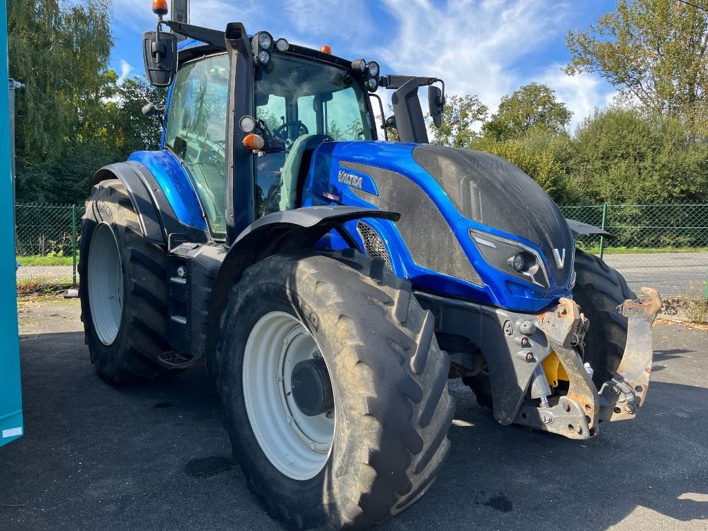 Traktor del tipo Valtra T 214 DIRECT SMARTTOUCH, Gebrauchtmaschine In LACAPELLE-MARIVAL (Immagine 2)