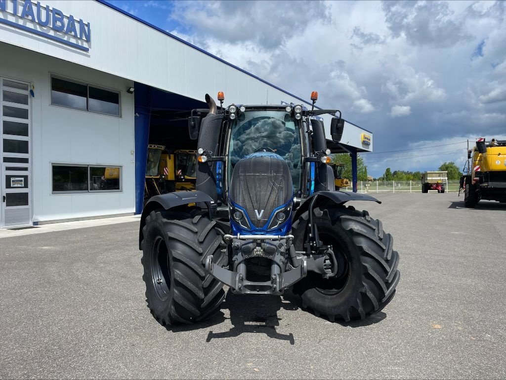 Traktor des Typs Valtra T 214 Direct UNLIMITED, Gebrauchtmaschine in Montauban (Bild 2)