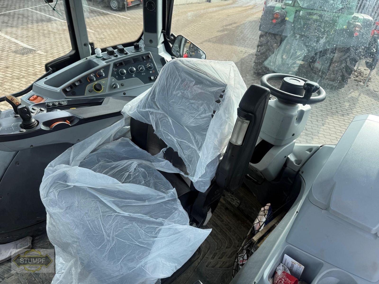 Traktor van het type Valtra T 214 Direct, Gebrauchtmaschine in Grafenstein (Foto 7)