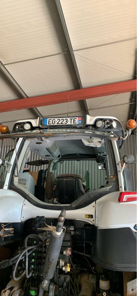 Traktor del tipo Valtra T 214 DIRECT, Gebrauchtmaschine en Millau (Imagen 4)