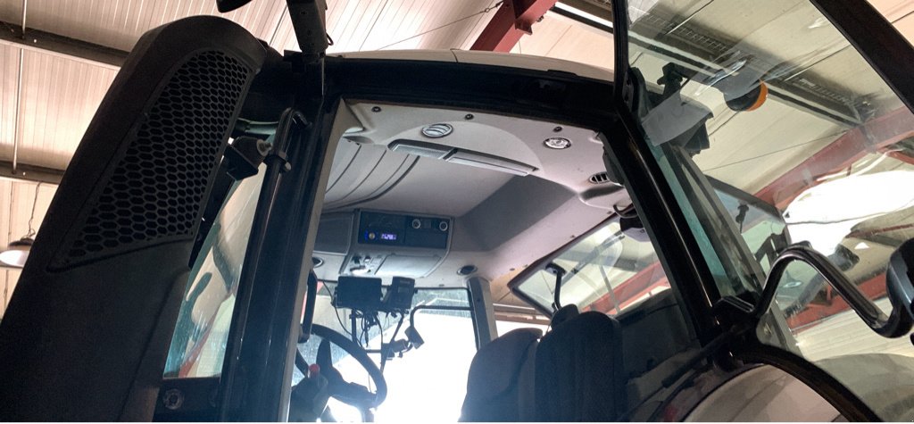 Traktor del tipo Valtra T 214 DIRECT, Gebrauchtmaschine en Millau (Imagen 11)