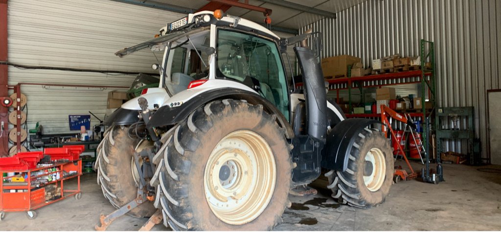 Traktor del tipo Valtra T 214 DIRECT, Gebrauchtmaschine en Millau (Imagen 9)