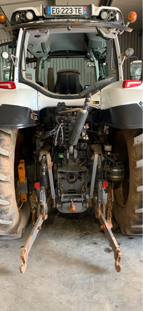 Traktor del tipo Valtra T 214 DIRECT, Gebrauchtmaschine en Millau (Imagen 3)