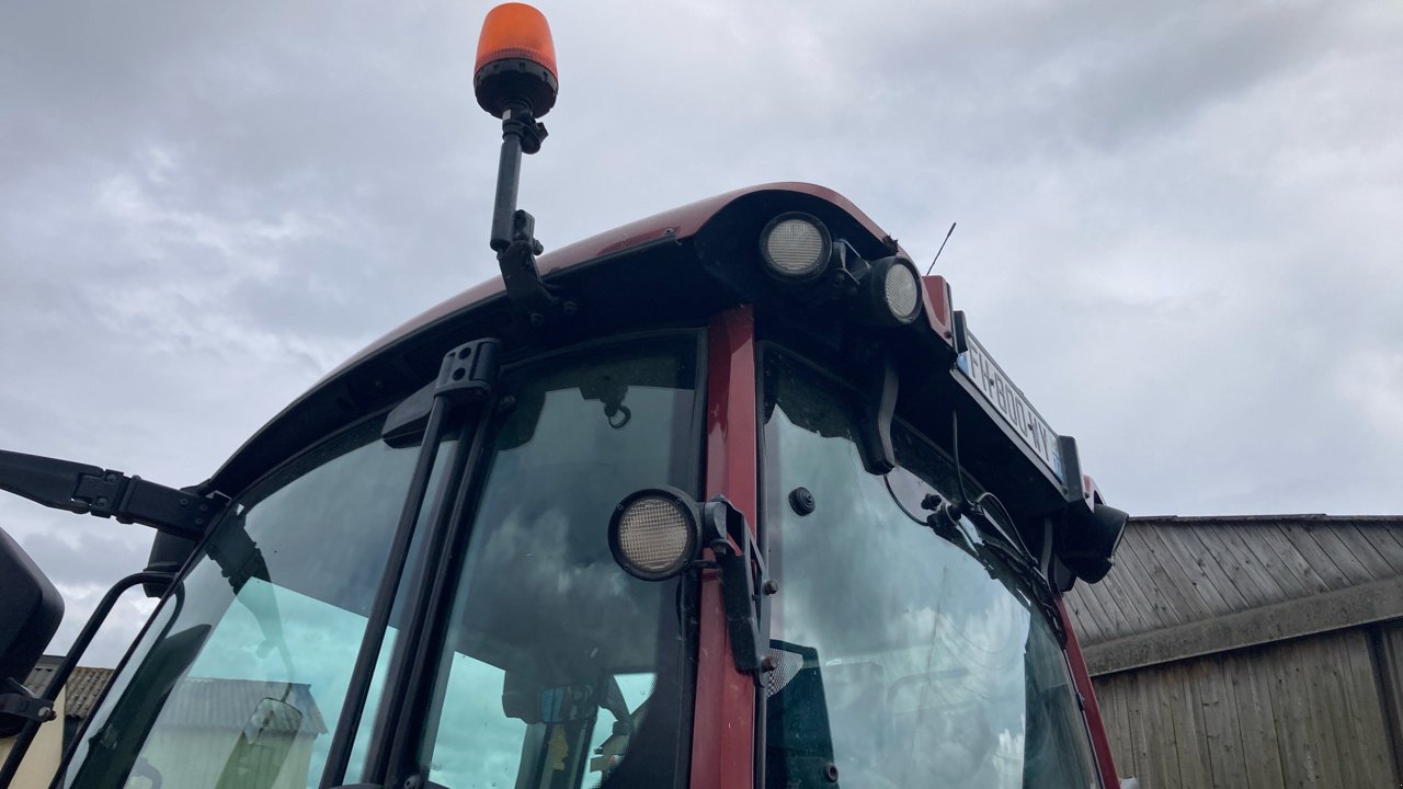 Traktor van het type Valtra T 214 V SmartTouch, Gebrauchtmaschine in CORMENON (Foto 8)