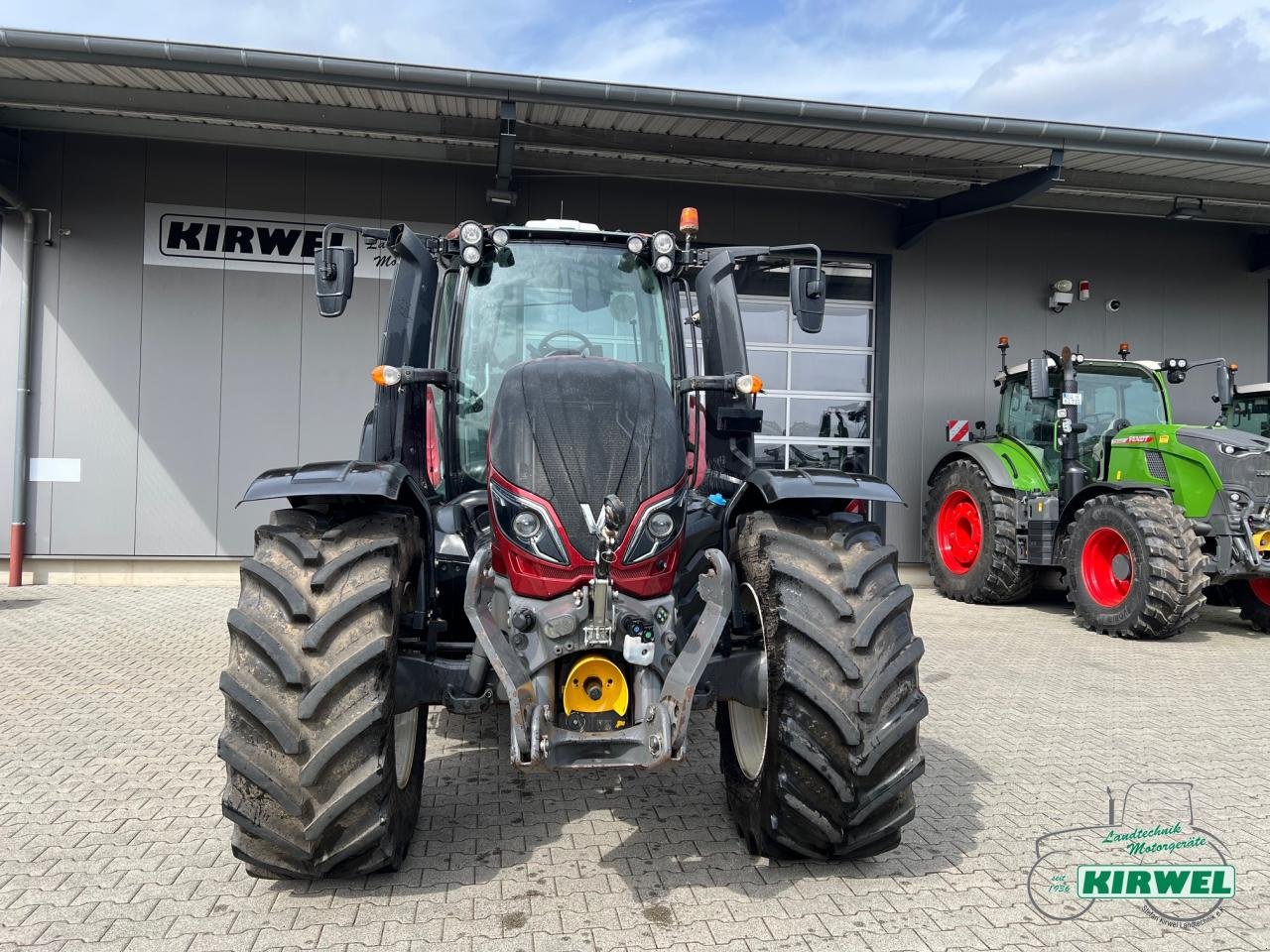 Traktor del tipo Valtra T 214 Versu, Gebrauchtmaschine en Blankenheim (Imagen 5)
