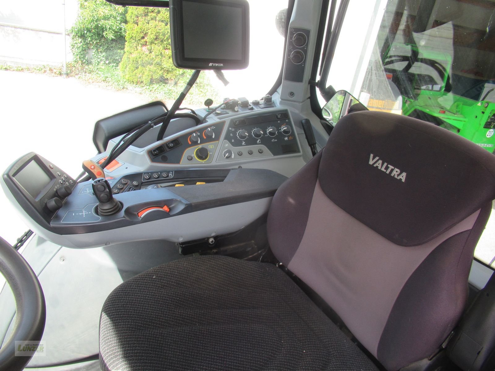 Traktor a típus Valtra T 214D, Gebrauchtmaschine ekkor: Kaumberg (Kép 11)