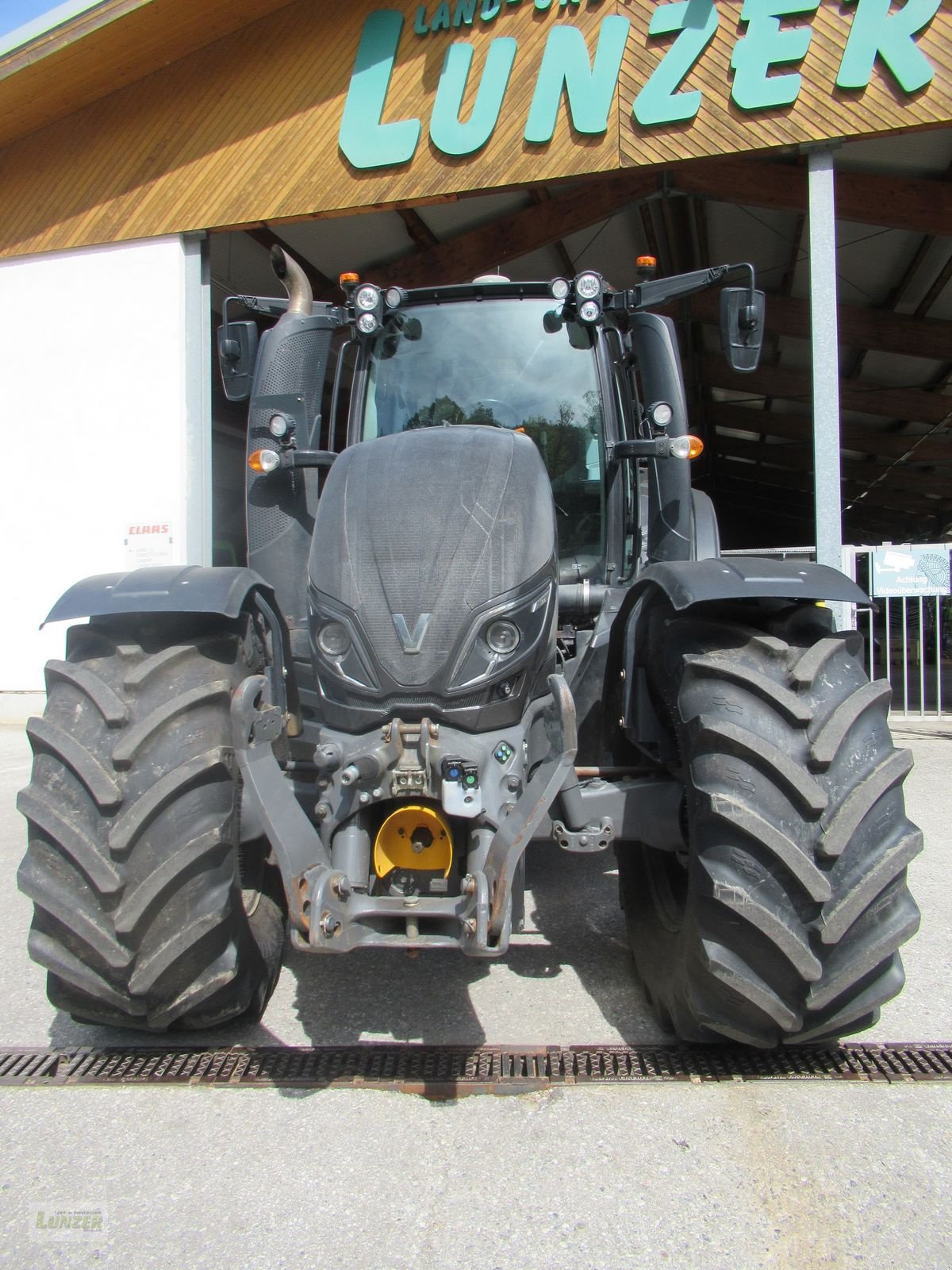 Traktor a típus Valtra T 214D, Gebrauchtmaschine ekkor: Kaumberg (Kép 3)