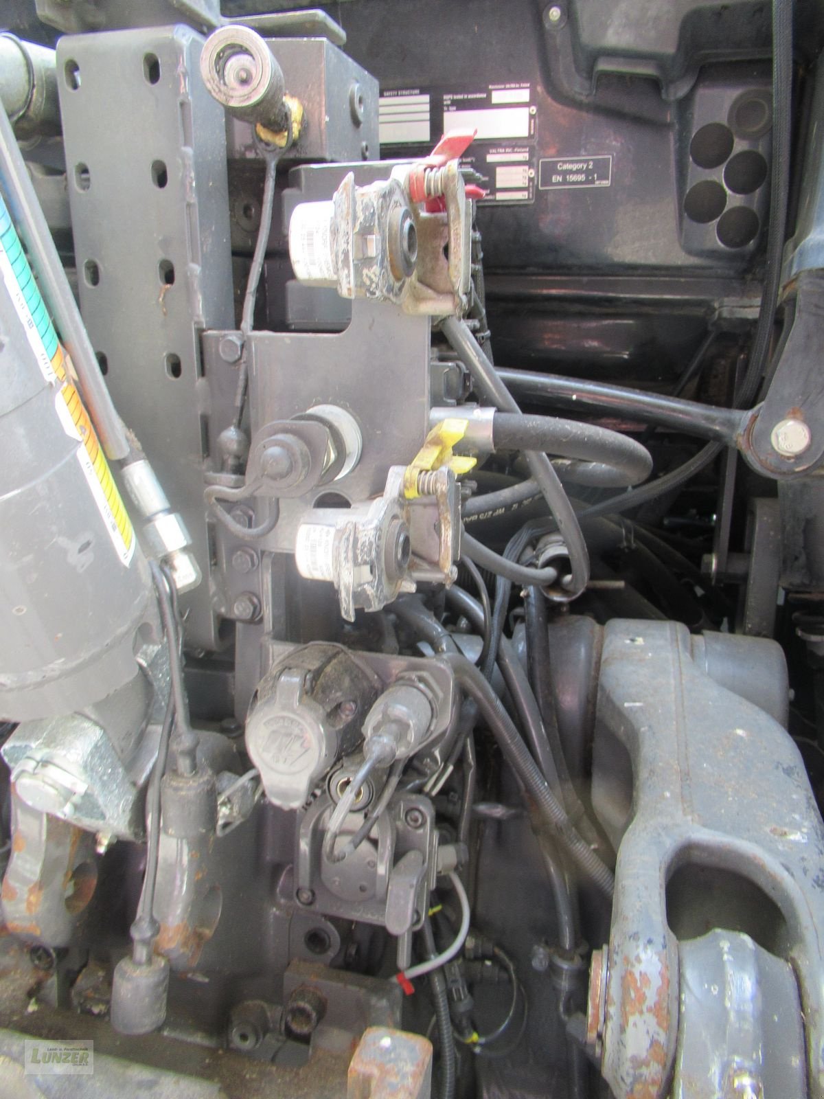 Traktor a típus Valtra T 214D, Gebrauchtmaschine ekkor: Kaumberg (Kép 9)