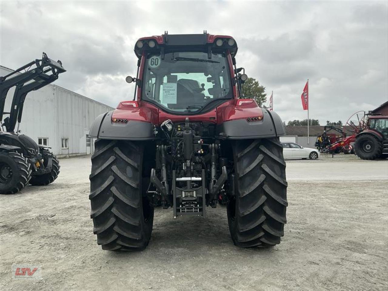 Traktor za tip Valtra T 215 D GL TW RubyRed, Neumaschine u Eggenfelden (Slika 3)
