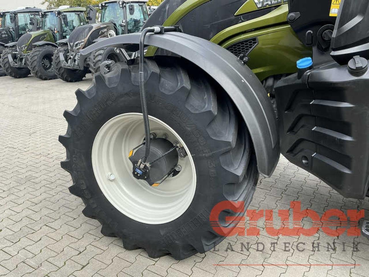 Traktor του τύπου Valtra T 215 D, Gebrauchtmaschine σε Ampfing (Φωτογραφία 5)