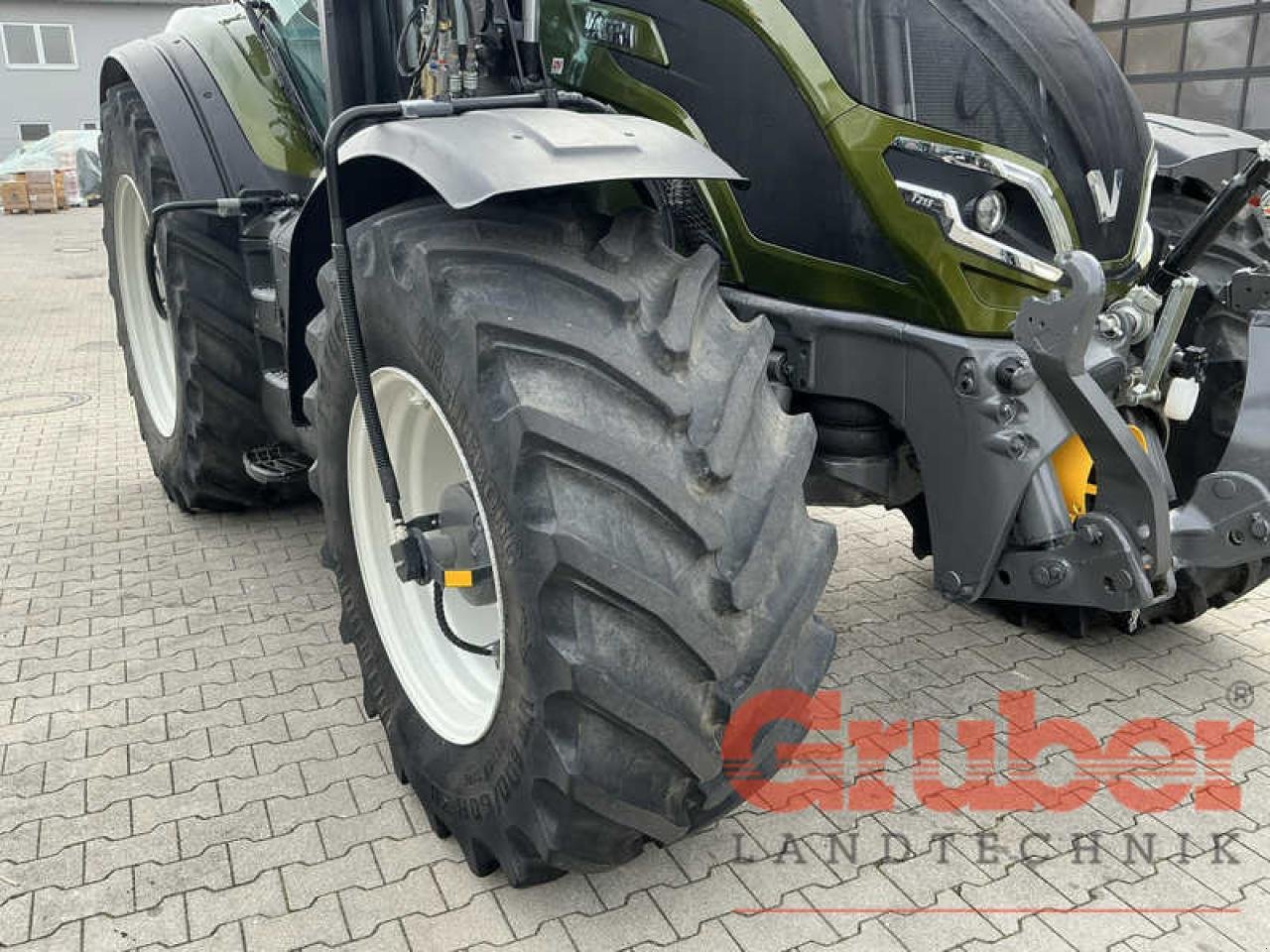 Traktor του τύπου Valtra T 215 D, Gebrauchtmaschine σε Ampfing (Φωτογραφία 7)