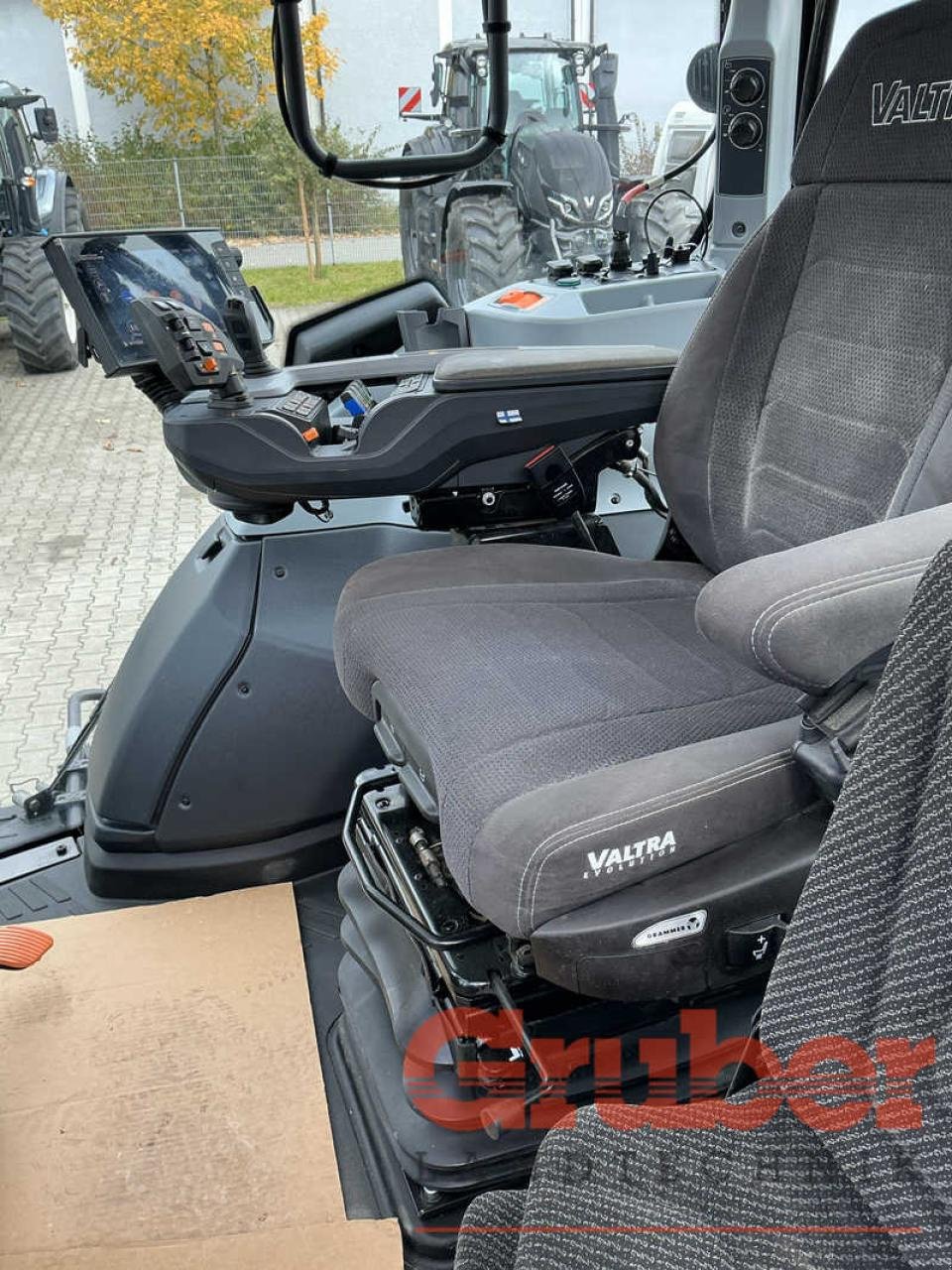 Traktor του τύπου Valtra T 215 D, Gebrauchtmaschine σε Ampfing (Φωτογραφία 12)