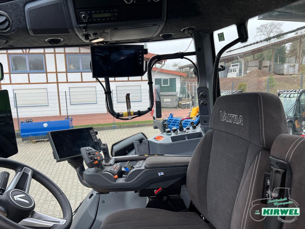 Traktor typu Valtra T 215 Direct, Vorführmaschine v Blankenheim (Obrázek 10)