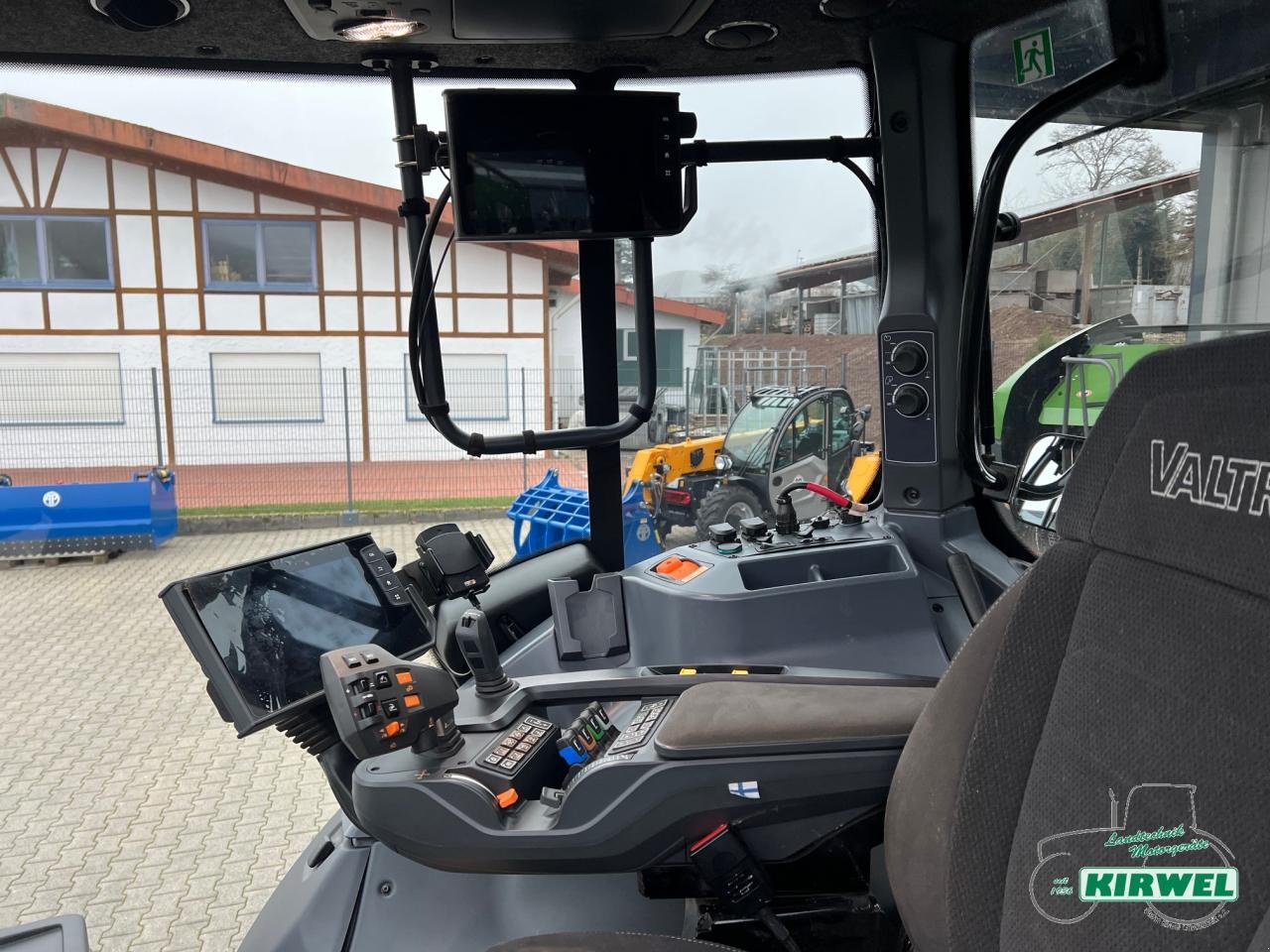 Traktor typu Valtra T 215 Direct, Vorführmaschine v Blankenheim (Obrázek 10)