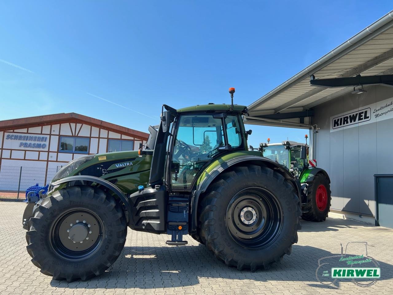 Traktor типа Valtra T 215 Versu, Neumaschine в Blankenheim (Фотография 4)