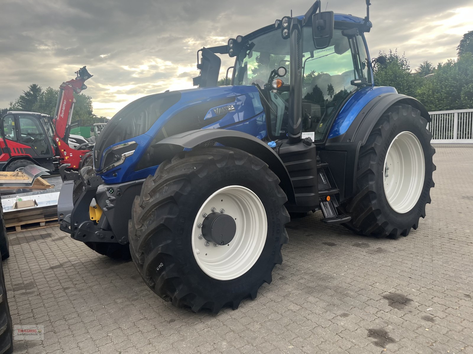 Traktor του τύπου Valtra T 215D / Vollausstattung, Neumaschine σε Mainburg/Wambach (Φωτογραφία 7)