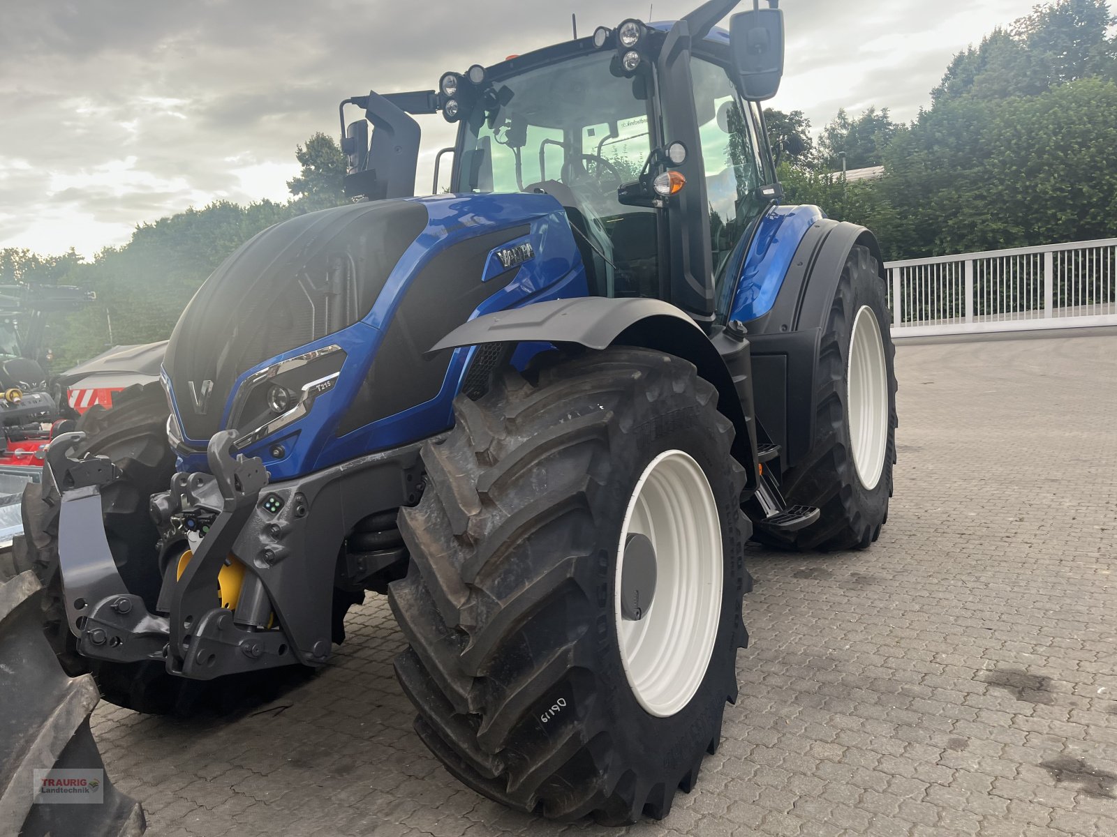 Traktor του τύπου Valtra T 215D / Vollausstattung, Neumaschine σε Mainburg/Wambach (Φωτογραφία 8)