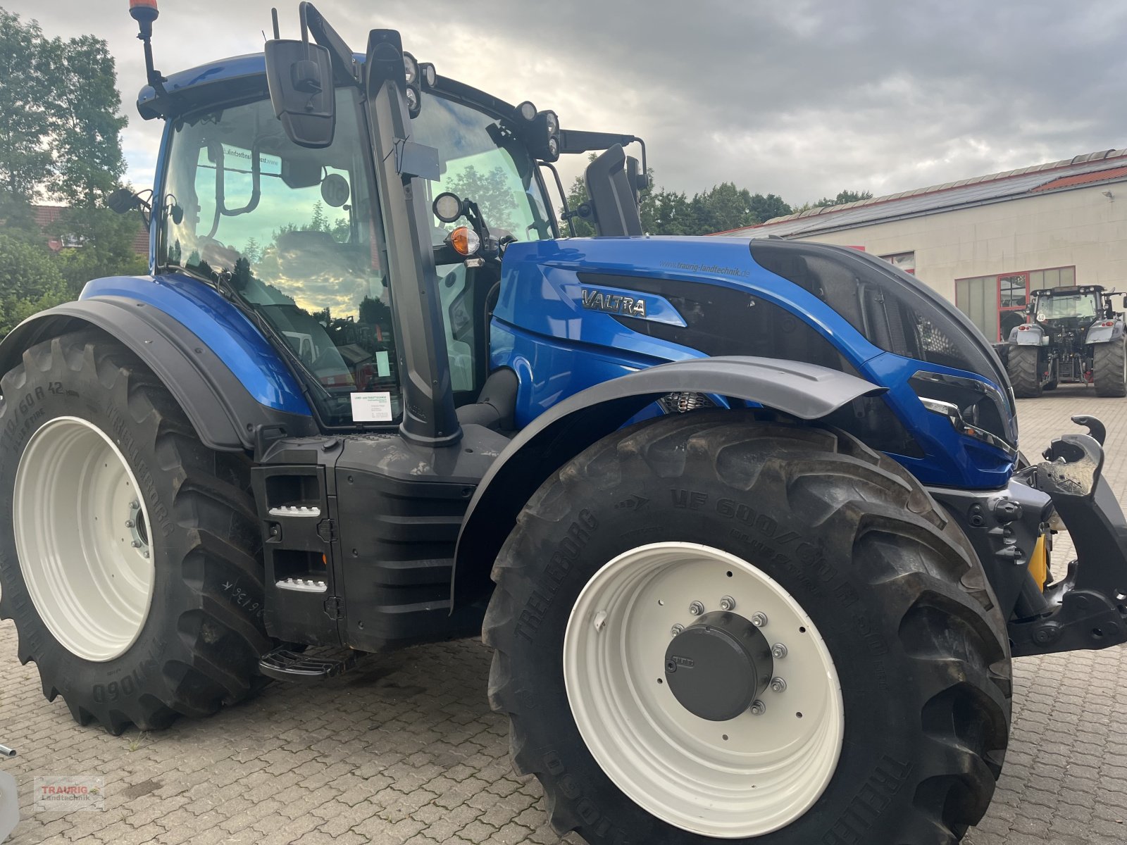 Traktor του τύπου Valtra T 215D / Vollausstattung, Neumaschine σε Mainburg/Wambach (Φωτογραφία 11)