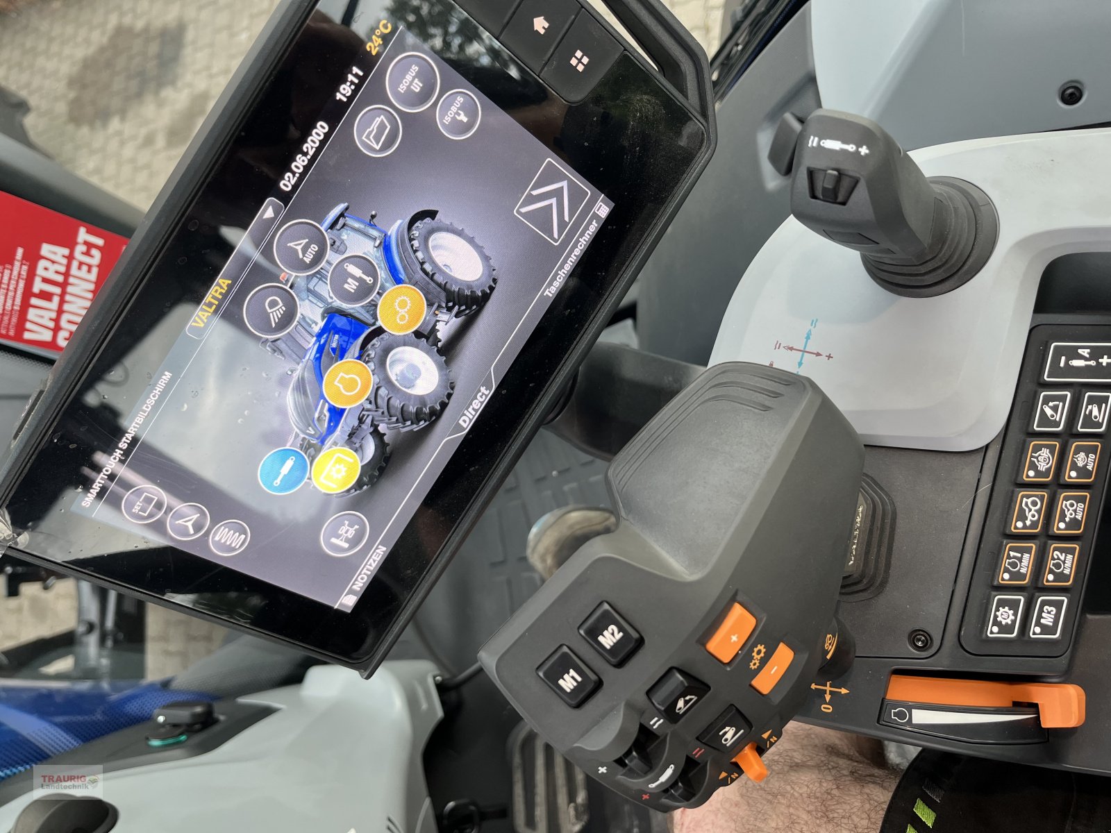 Traktor του τύπου Valtra T 215D / Vollausstattung, Neumaschine σε Mainburg/Wambach (Φωτογραφία 15)