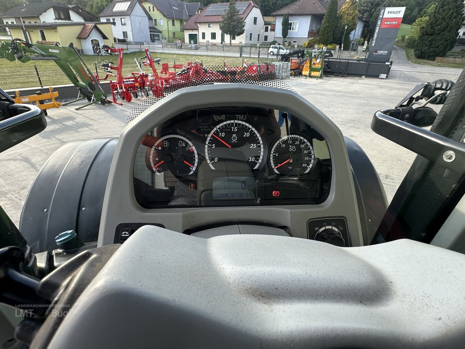 Traktor типа Valtra T 234 Direct, Gebrauchtmaschine в Hürm (Фотография 14)
