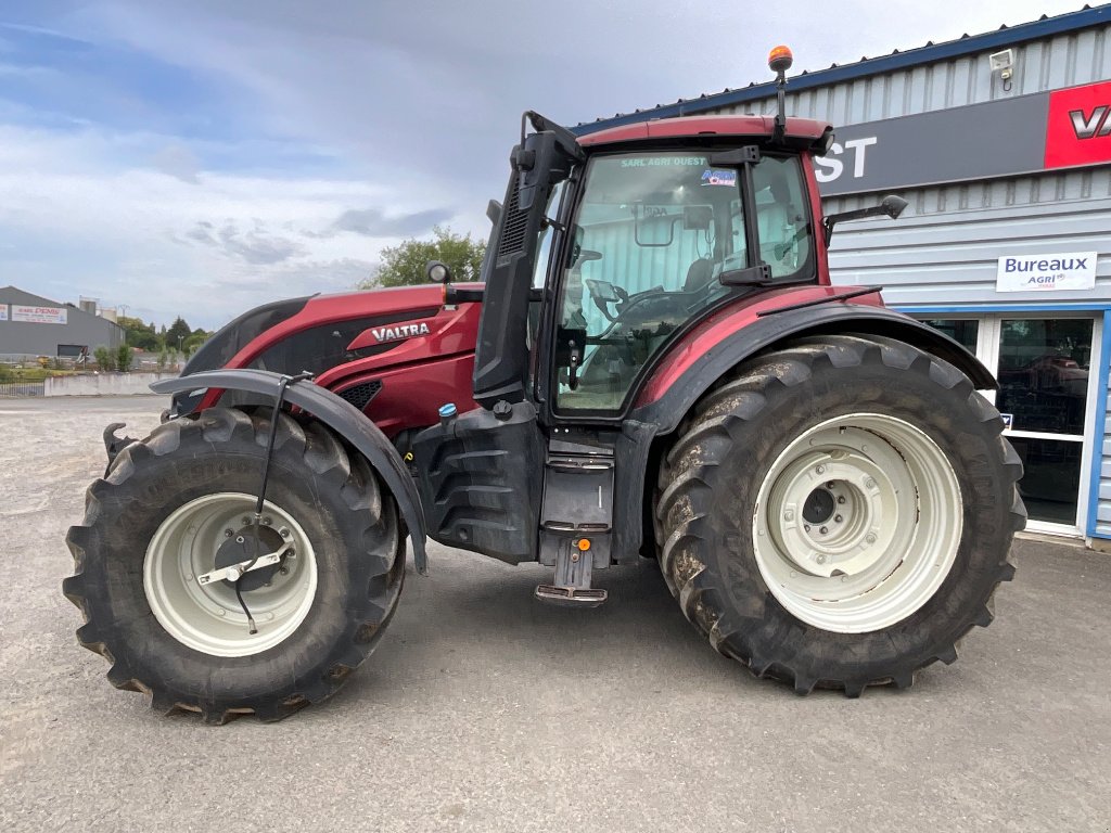 Traktor del tipo Valtra T 234 V SmartTouch, Gebrauchtmaschine In MONTAUBAN DE BRETAGNE (Immagine 1)