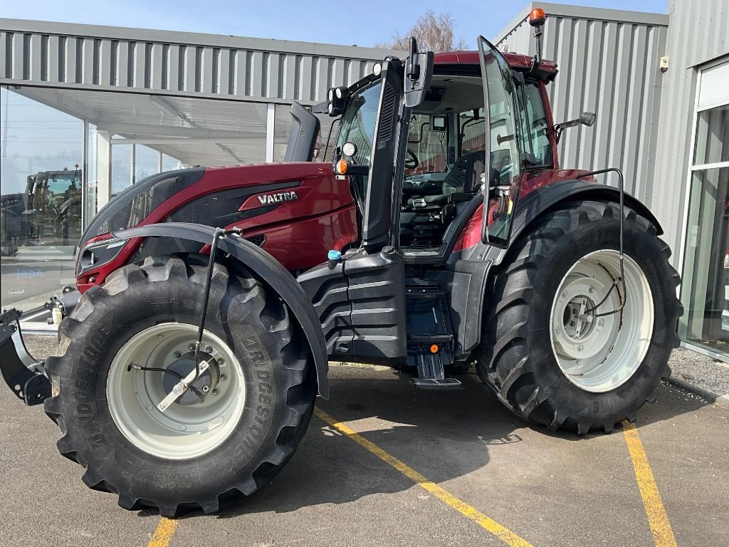 Traktor vrste Valtra T 234 V SmartTouch, Gebrauchtmaschine v PASSAIS LA CONCEPTION (Slika 9)
