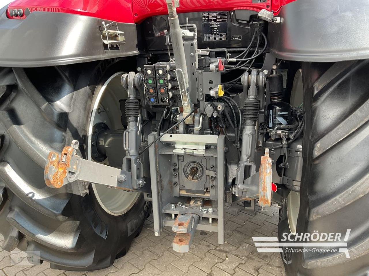 Traktor des Typs Valtra T 235 A, Gebrauchtmaschine in Wildeshausen (Bild 4)