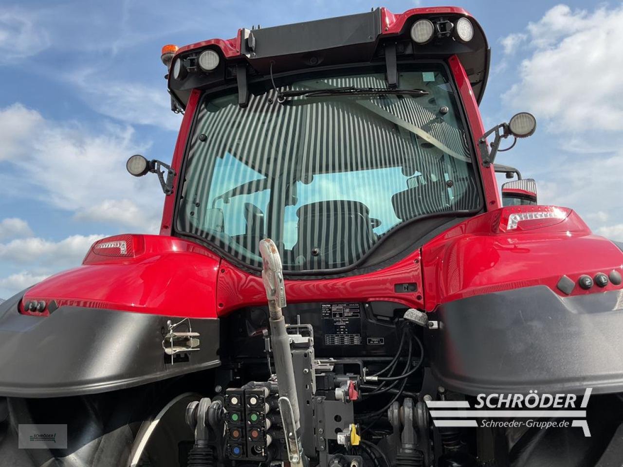 Traktor des Typs Valtra T 235 A, Gebrauchtmaschine in Wildeshausen (Bild 5)