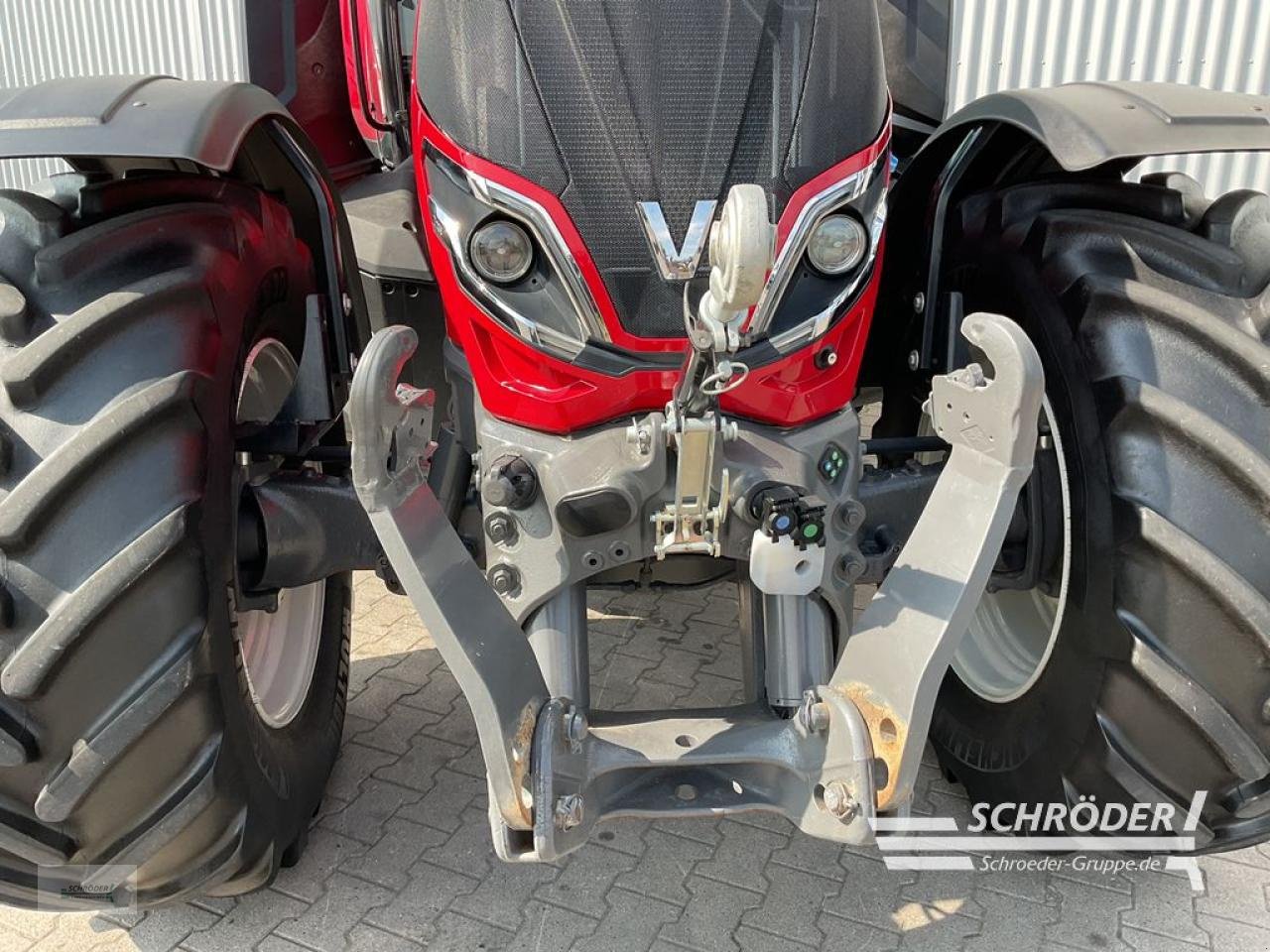 Traktor des Typs Valtra T 235 A, Gebrauchtmaschine in Wildeshausen (Bild 10)