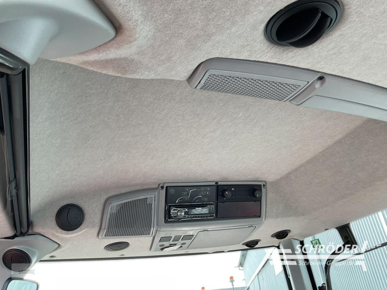 Traktor des Typs Valtra T 235 A, Gebrauchtmaschine in Wildeshausen (Bild 21)