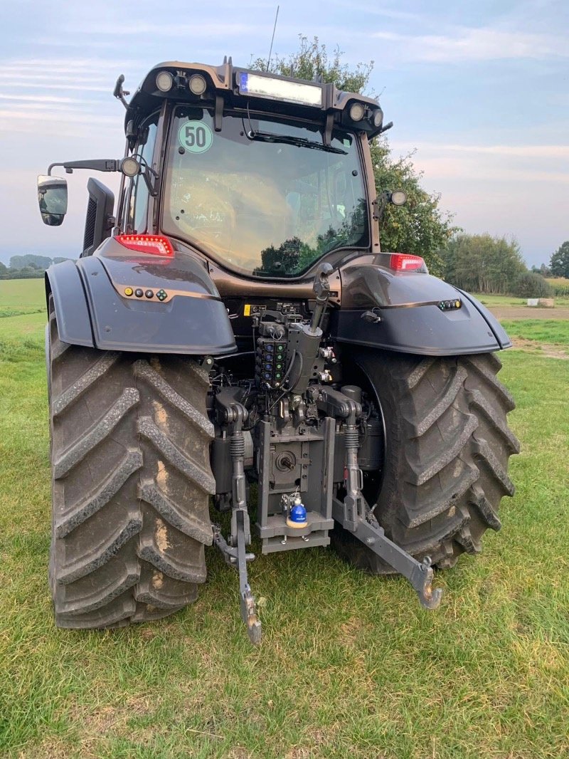 Traktor des Typs Valtra T 235 D Direct, Gebrauchtmaschine in Bad Oldesloe (Bild 3)