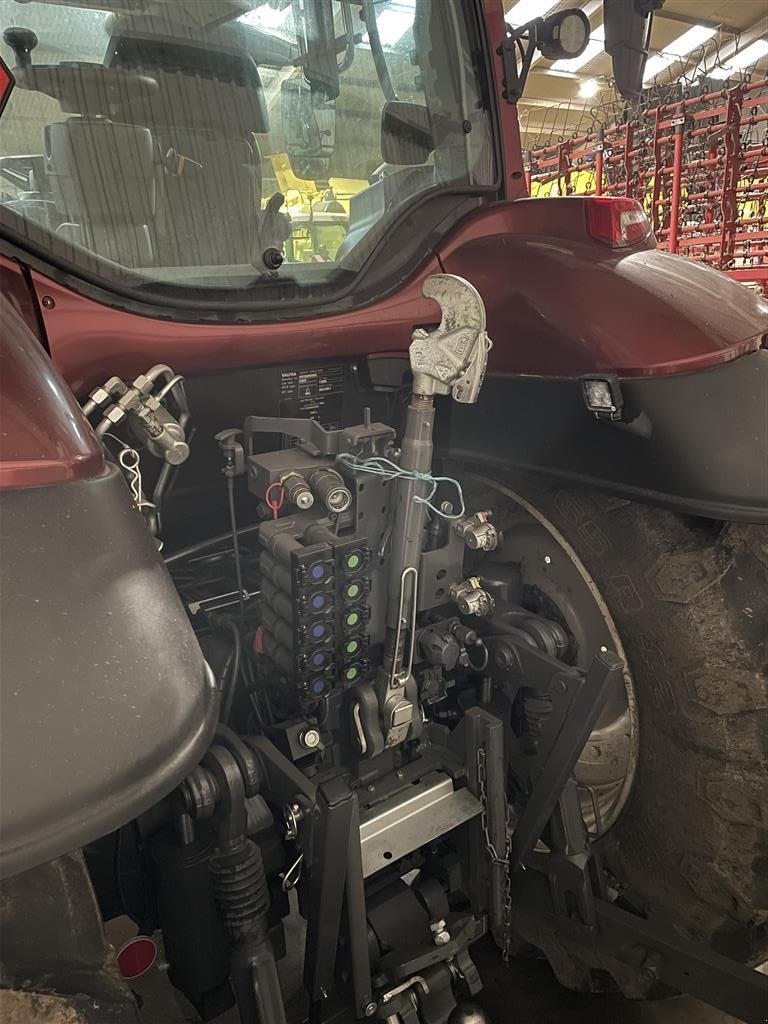 Traktor des Typs Valtra T 235 D GPS/RTK, Vendbar kabine, Frontlæsser, Gebrauchtmaschine in Sakskøbing (Bild 4)
