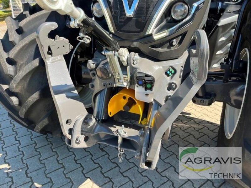 Traktor del tipo Valtra T 235 D, Gebrauchtmaschine In Meppen (Immagine 12)