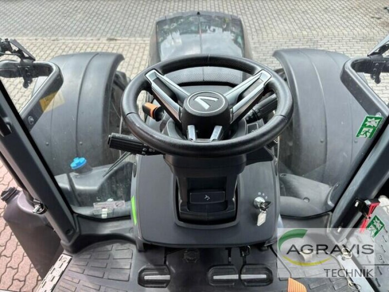 Traktor Türe ait Valtra T 235 D, Gebrauchtmaschine içinde Calbe / Saale (resim 13)