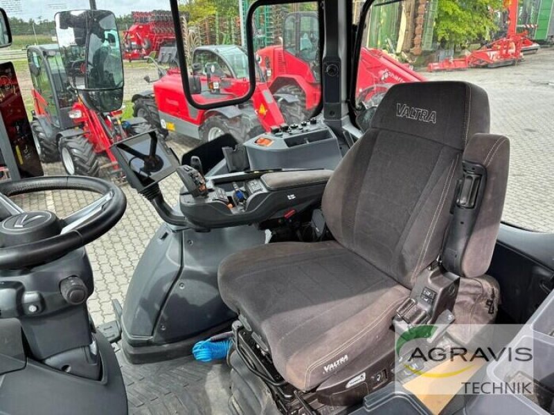 Traktor Türe ait Valtra T 235 D, Gebrauchtmaschine içinde Calbe / Saale (resim 12)