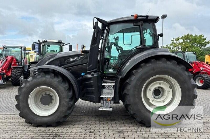 Traktor Türe ait Valtra T 235 D, Gebrauchtmaschine içinde Calbe / Saale (resim 2)