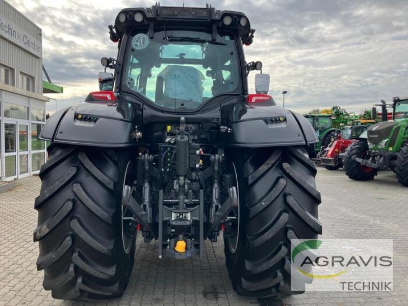 Traktor of the type Valtra T 235 D, Gebrauchtmaschine in Calbe / Saale (Picture 4)