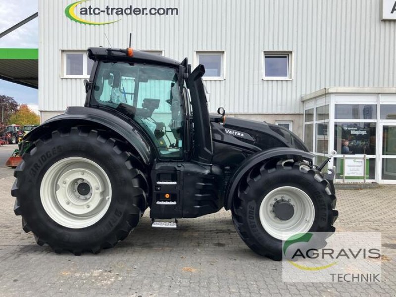 Traktor of the type Valtra T 235 D, Gebrauchtmaschine in Calbe / Saale (Picture 7)