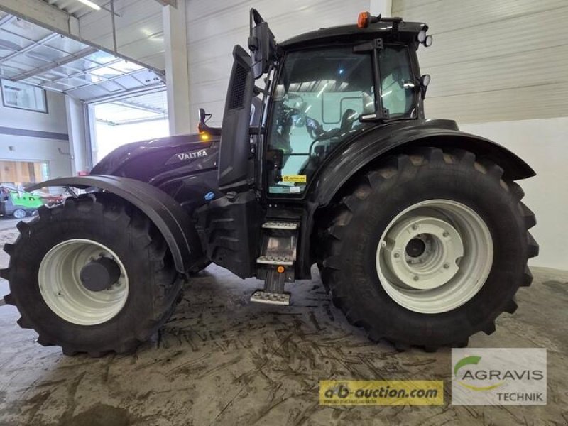 Traktor typu Valtra T 235 D, Gebrauchtmaschine w Calbe / Saale (Zdjęcie 2)