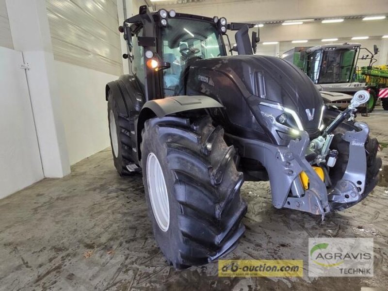 Traktor typu Valtra T 235 D, Gebrauchtmaschine w Calbe / Saale (Zdjęcie 7)