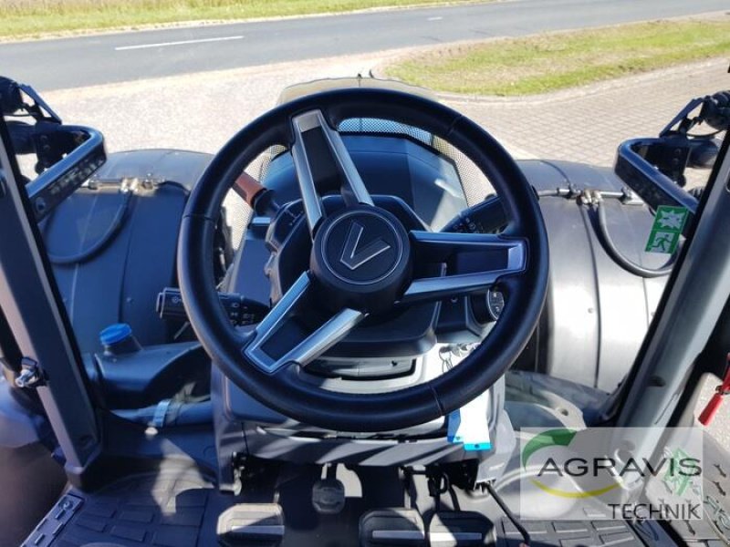 Traktor of the type Valtra T 235 D, Gebrauchtmaschine in Nartum (Picture 26)