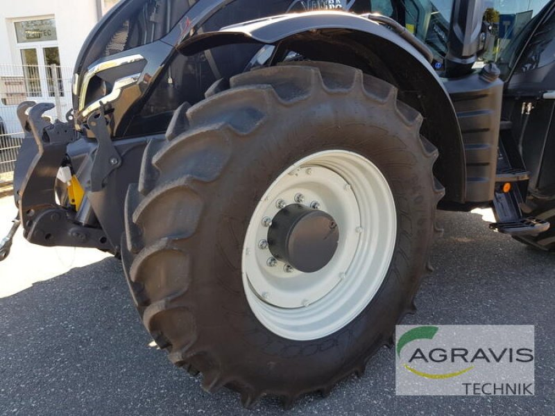 Traktor of the type Valtra T 235 D, Gebrauchtmaschine in Nartum (Picture 2)