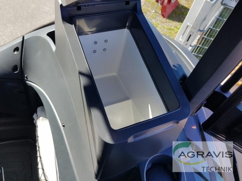 Traktor of the type Valtra T 235 D, Gebrauchtmaschine in Nartum (Picture 22)