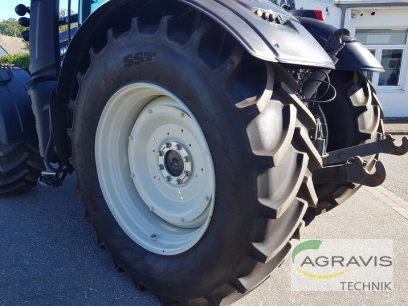 Traktor of the type Valtra T 235 D, Gebrauchtmaschine in Nartum (Picture 18)