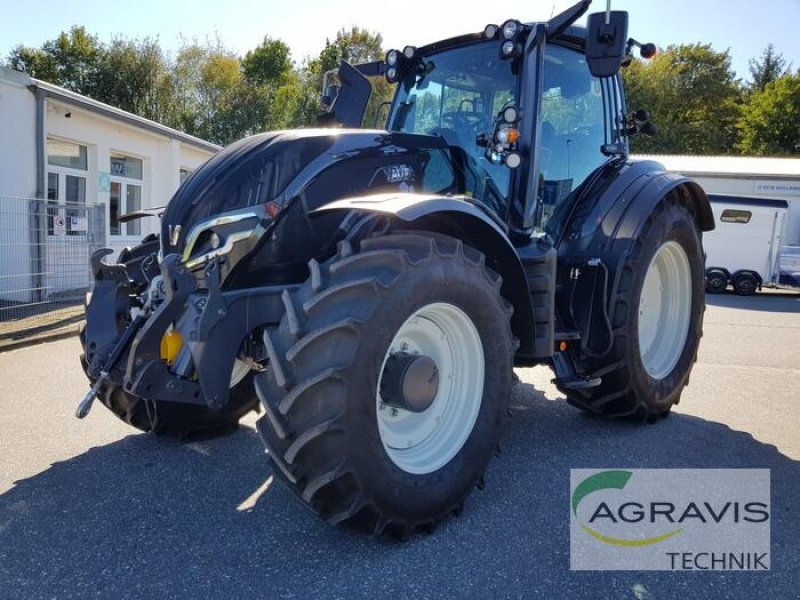 Traktor of the type Valtra T 235 D, Gebrauchtmaschine in Nartum (Picture 3)