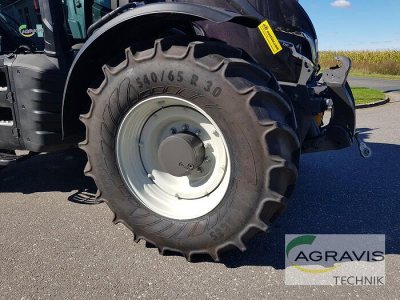 Traktor of the type Valtra T 235 D, Gebrauchtmaschine in Nartum (Picture 8)