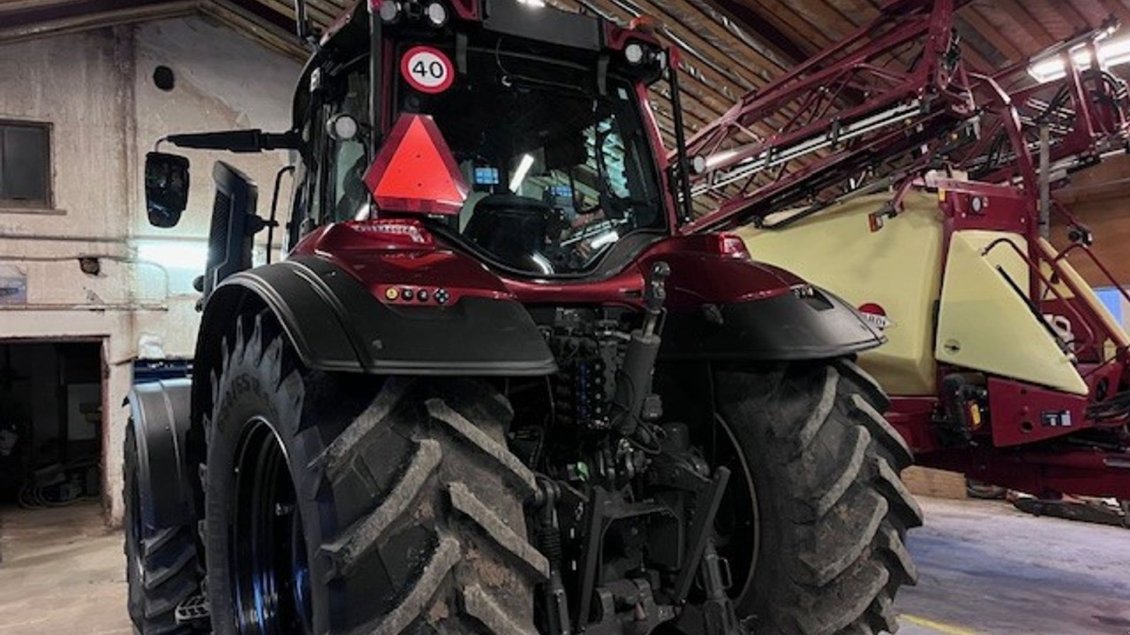 Traktor of the type Valtra T 235 Direct  T 235 Direct, Gebrauchtmaschine in Sakskøbing (Picture 23)